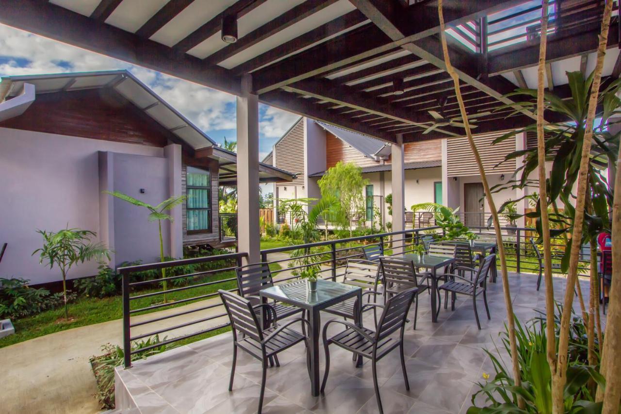 Villa Paddy Padang Mat Sirat Exteriör bild